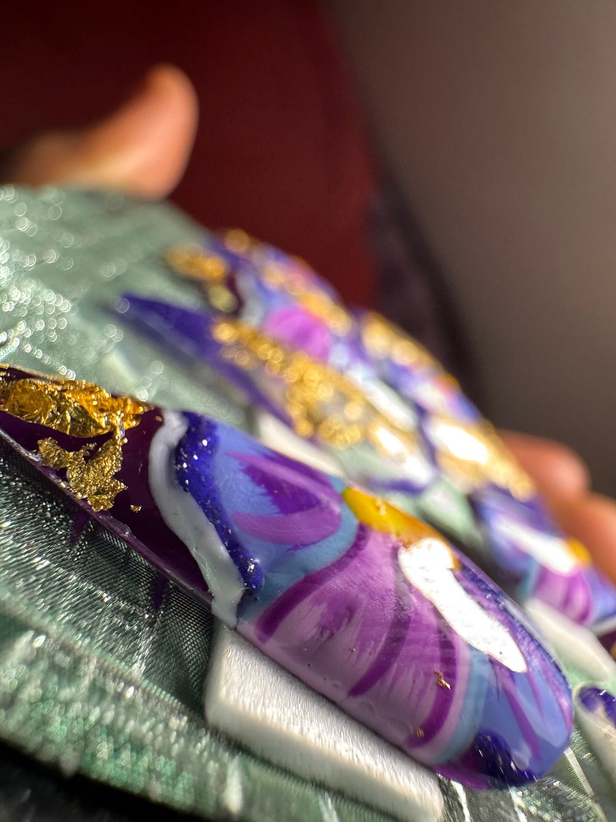 Indigo Gold Orchids Press On Set product image (2)