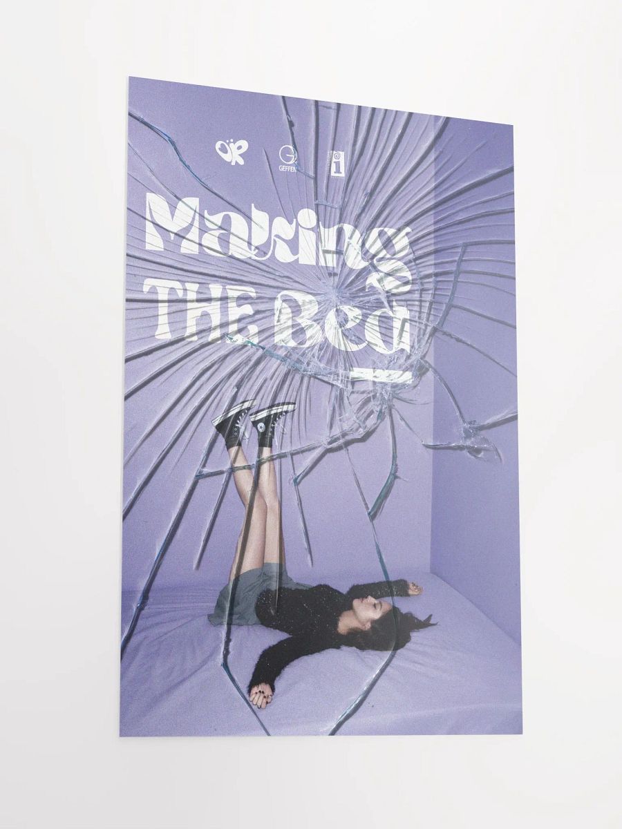 making the bed Poster product image (2)