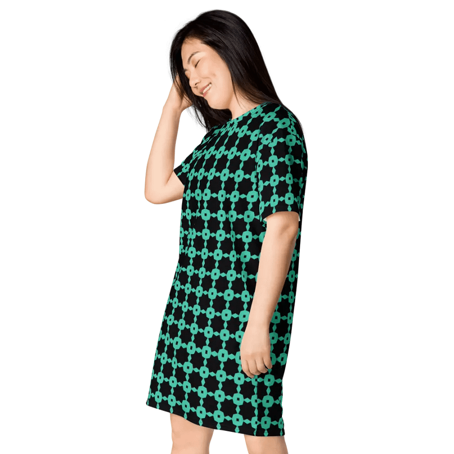 Abstract Repeating Chain T Shirt Dress product image (8)
