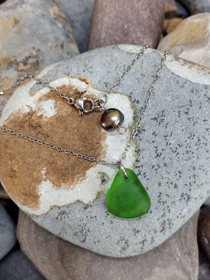 SEA GLASS NECKLACE product image (2)