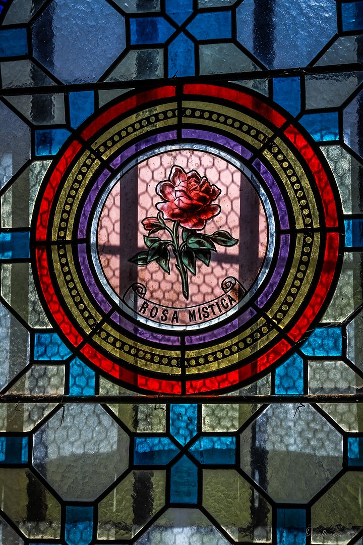 Vitrail "Rosa Mystica" – Église Abandonnée des Pyrénées Urbex France product image (1)