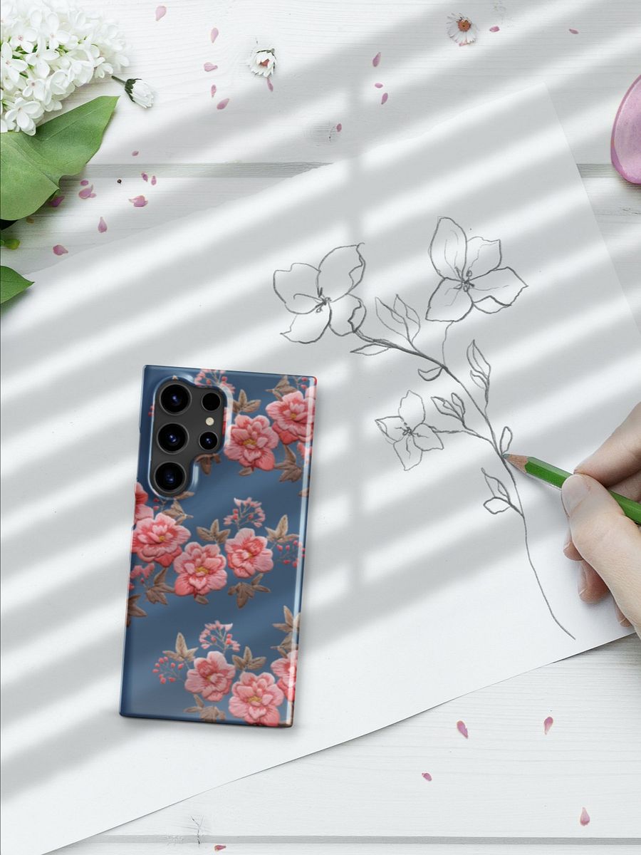 Blue Summer Garden Snap Case for Samsung® with Embroidery Effect - GESTICKTE ROSEN SCHUTZHÜLLE BLAU product image (4)