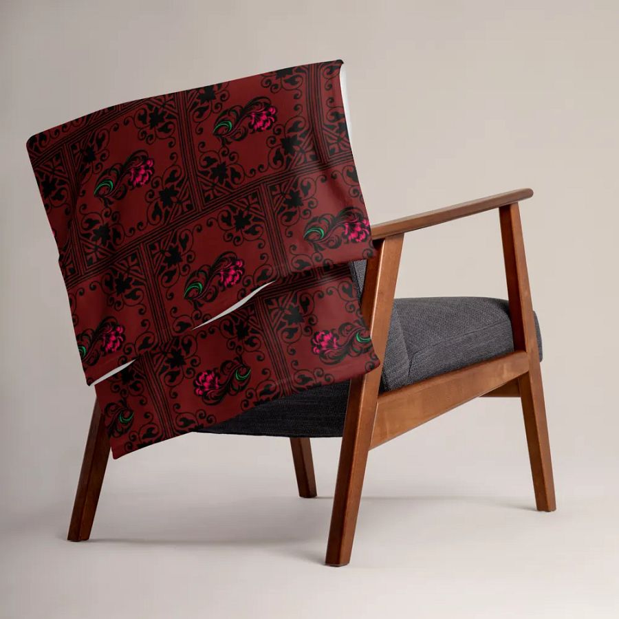 Crimson Paisley Fuzzy Throw Blanket product image (5)