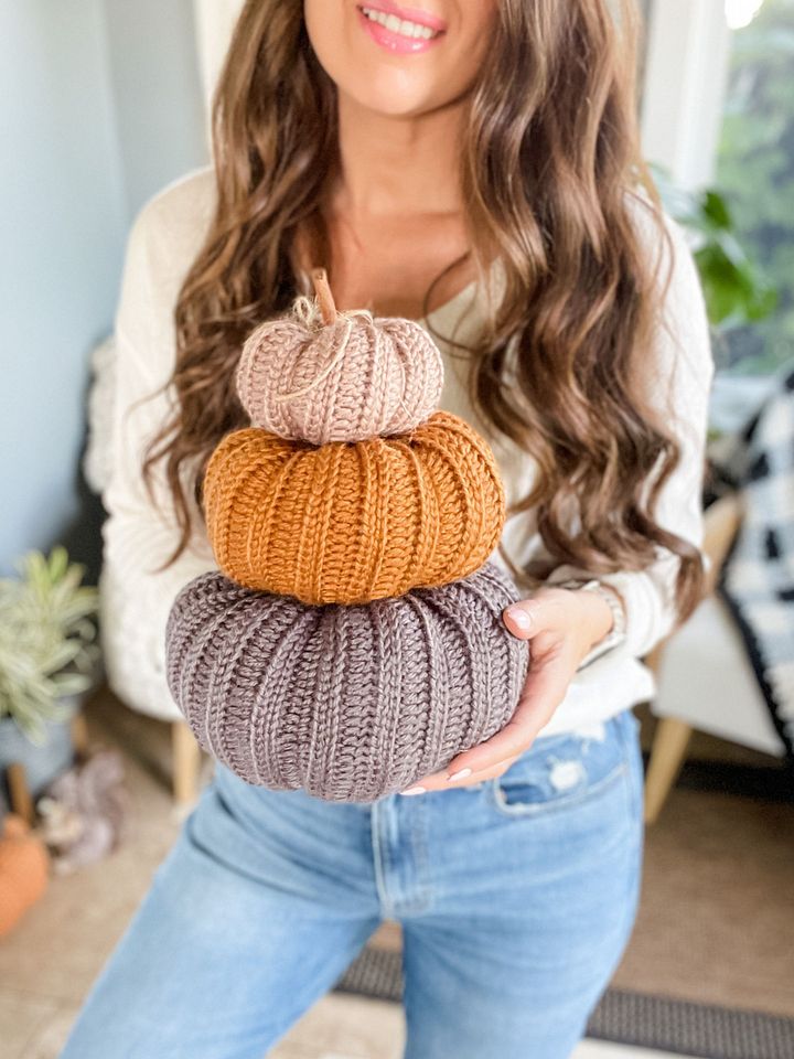 Country Harvest Pumpkins Crochet Pattern product image (1)