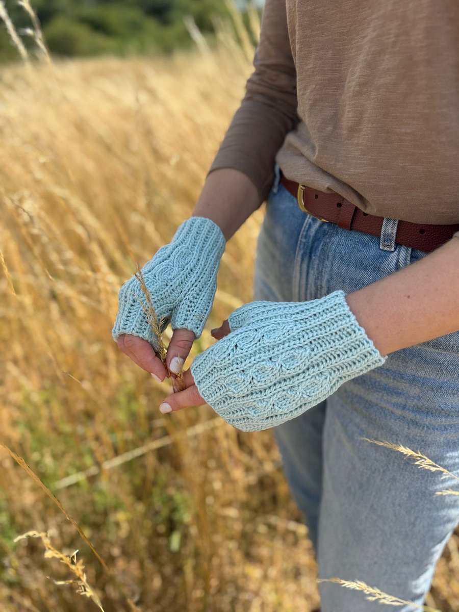 Deidra Fingerless Mitts Lightweight Crochet Pattern product image (1)