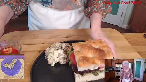 https://twitch.tv/kehnara

#twitch #streamer #food #picnic