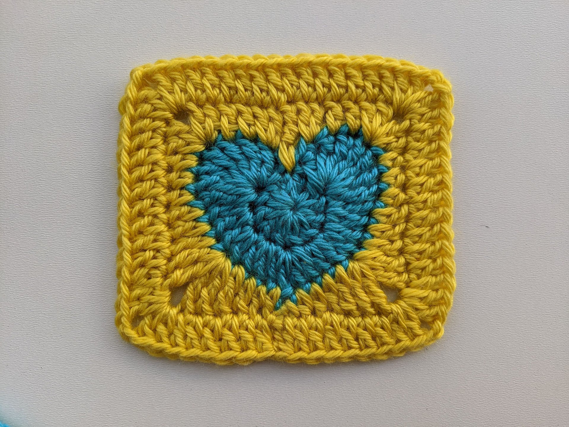 Crochet Solid Heart Granny Square Pattern product image (4)