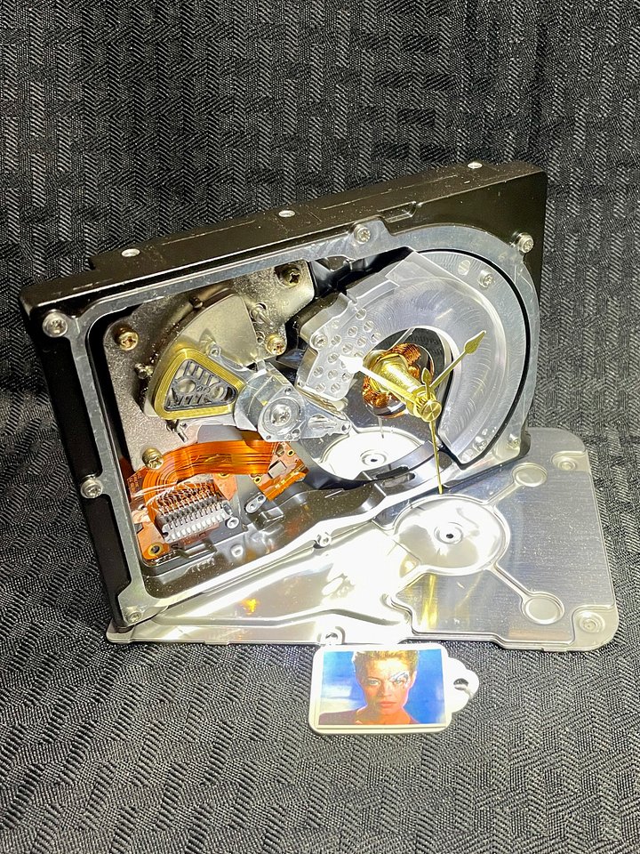 Seven of Nine - Hard Drive Clock product image (1)