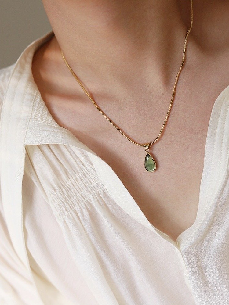 Water Drop Necklace | 18K Gold Plated. product image (3)