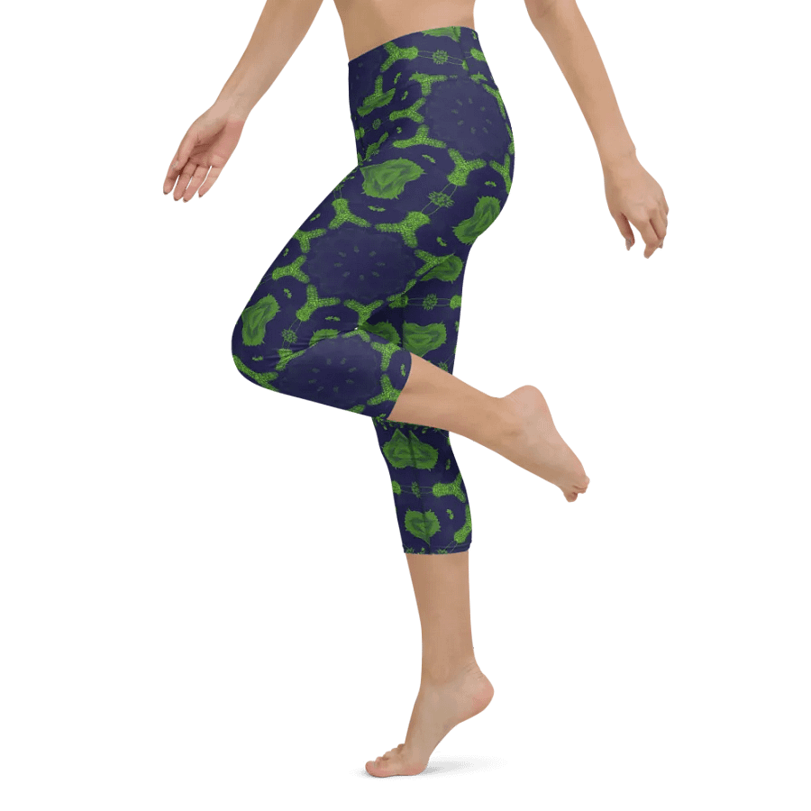 Tropical Vibe Capri Leggings product image (12)