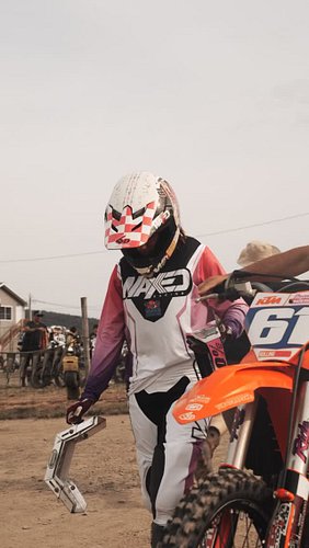 @unadillamx 🎟️ #LL25
-
@agtwentyone
-
#motocross #supercross #dirtbikes #mx #racing #whip #yamaha #ktm #honda #kawasaki #250c...