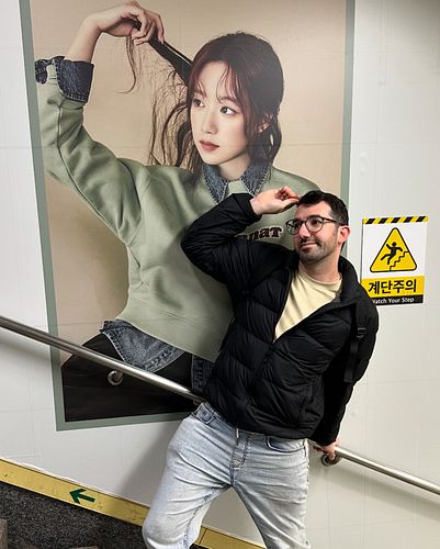 hmu if you need a spare model 🇰🇷 

#AGameOverseas