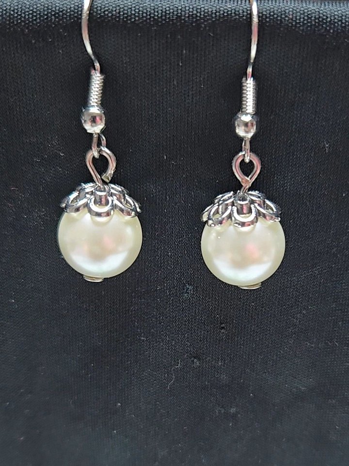 Faux pearl glass bead product image (1)