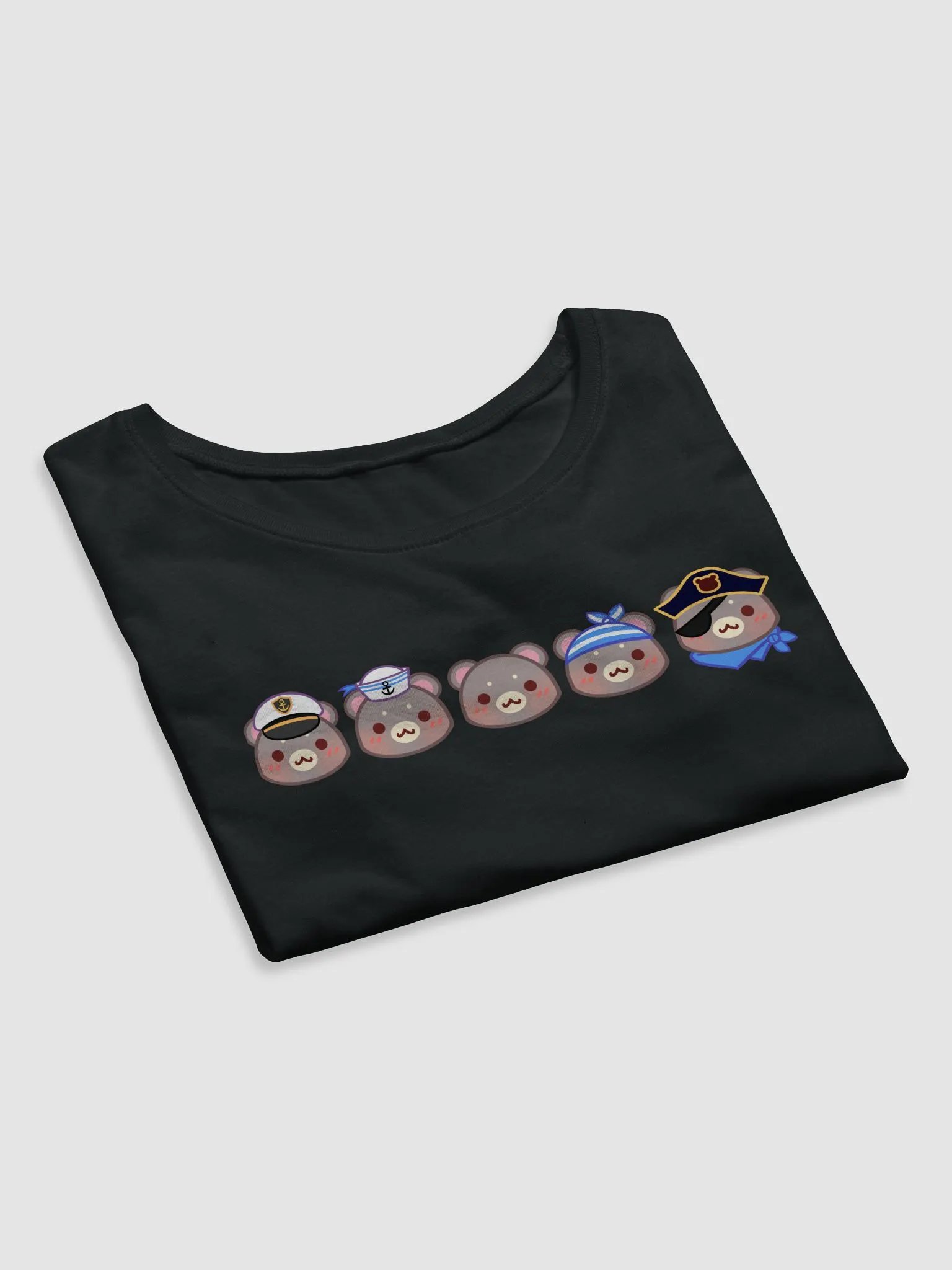 'kuma at sea' Cropped kumabooTee product image (10)