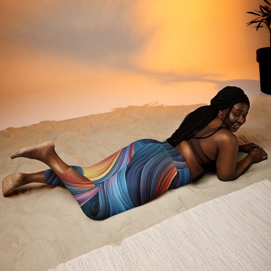 Swirl Bliss Capri Leggings product image (9)