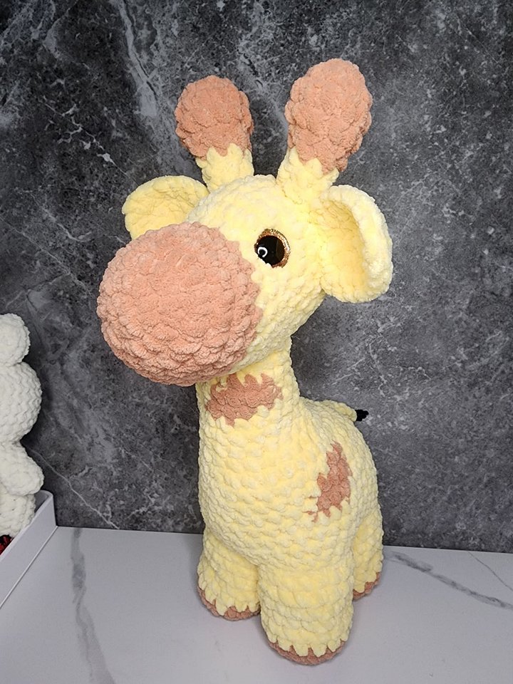 Ashton, the Giraffe product image (1)