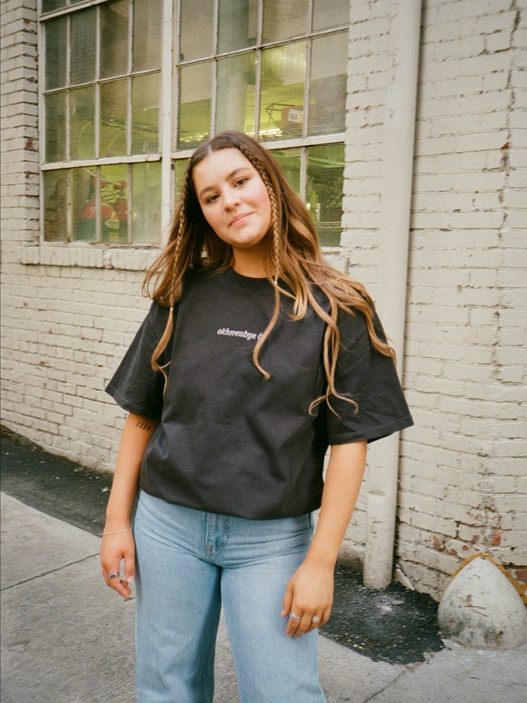 OKLOVEUBYE EMBROIDERED TEE (BLACK + GREY) product image (3)