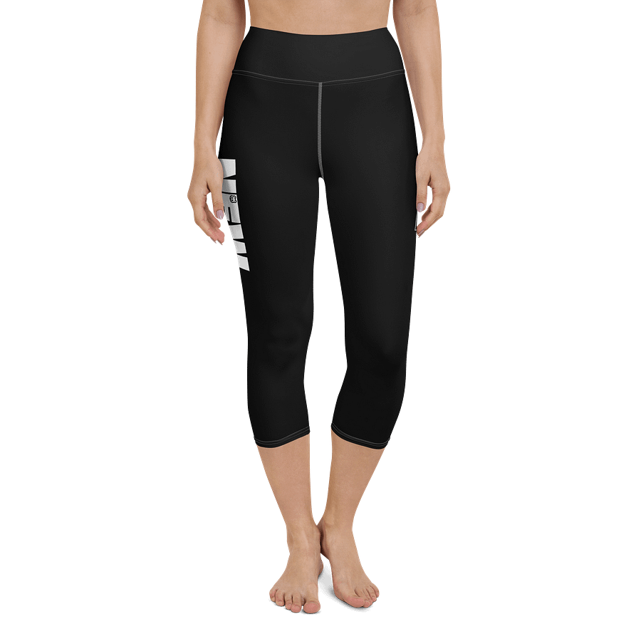 new PANDA 90s Capri Yoga Leggings product image (4)