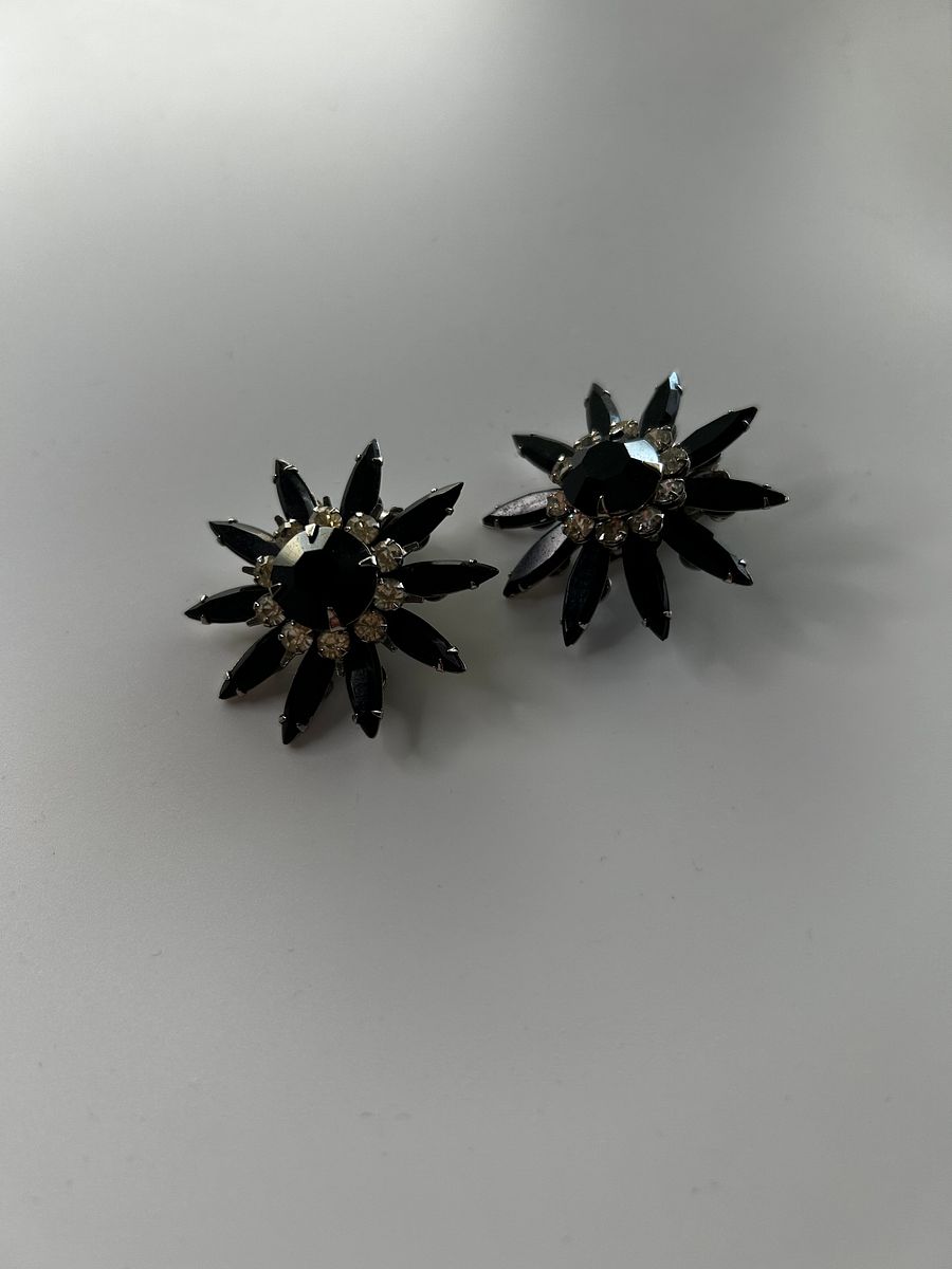 Vintage Judy Lee Black Crystal Starburst Clip On Earrings product image (2)