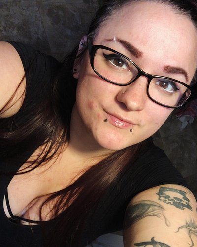 Having brown eyes means you just have to let the light hit them correctly for people to see them proper