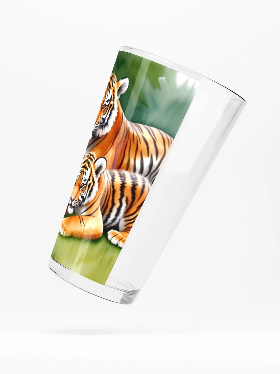 Tiger Shaker Pint Glass product image (5)