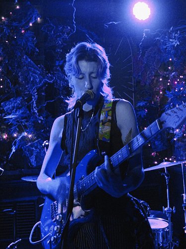 Hola amigas!!!!! this new autumn is bringing loads of music, but let's do one at the time: @hellofelicette and @sclubadults a...