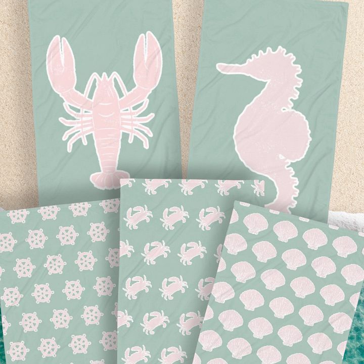 FUNNY CRAB GREEN PINK TOWEL - Badetuch mit Krabben grün rosa product image (2)