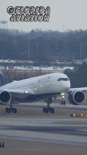 Airbus A350 Cockpit Closeup Landing at Worlds Busiest Airport - Hartsfield-Jackson Atlanta Int'l Airport

#airplanespotting #...
