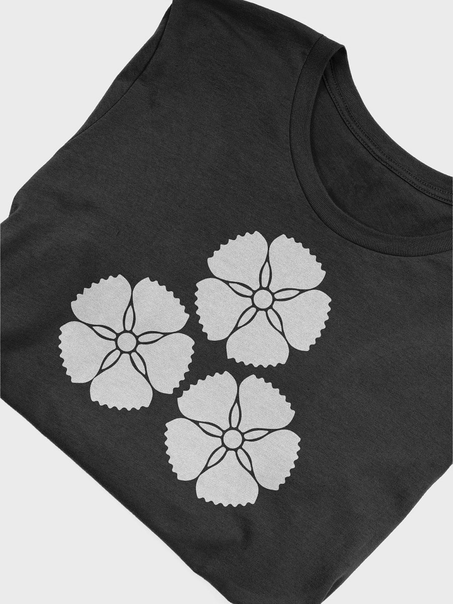 Akizuki Clan Crest T-Shirt – Symbol of Elegance & Resilience product image (7)