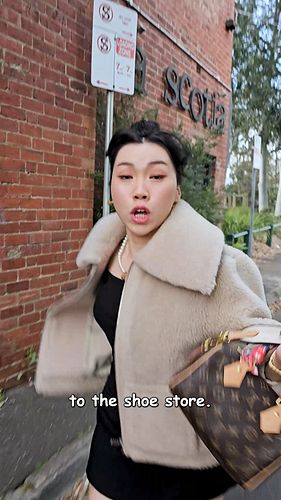 When your boyfriend walks too fast #asian #walking #speed #RelationshipComedy #relationship #skit #comedy