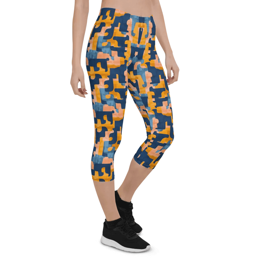 Flowing Shapes | Capri Leggings product image (6)