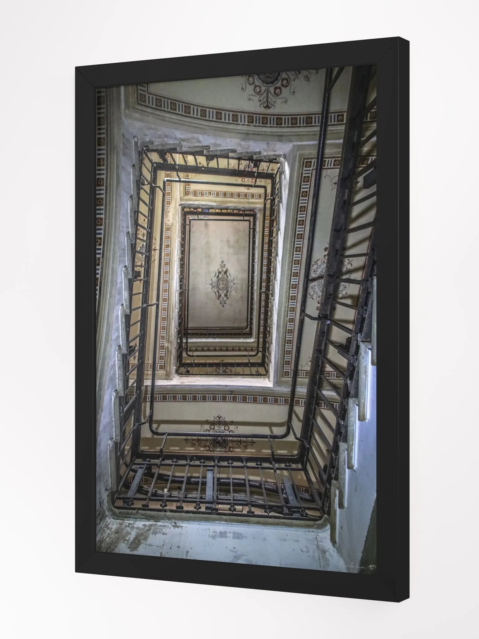 Print Prestige Fine Art - Endless Ascent – Forgotten Asylum - Limited Edition product image (2)