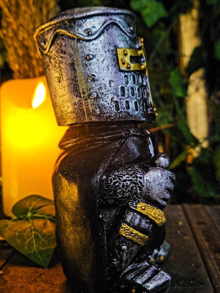 The Armored Kingdom Peacekeeper Knight Collectible product image (5)