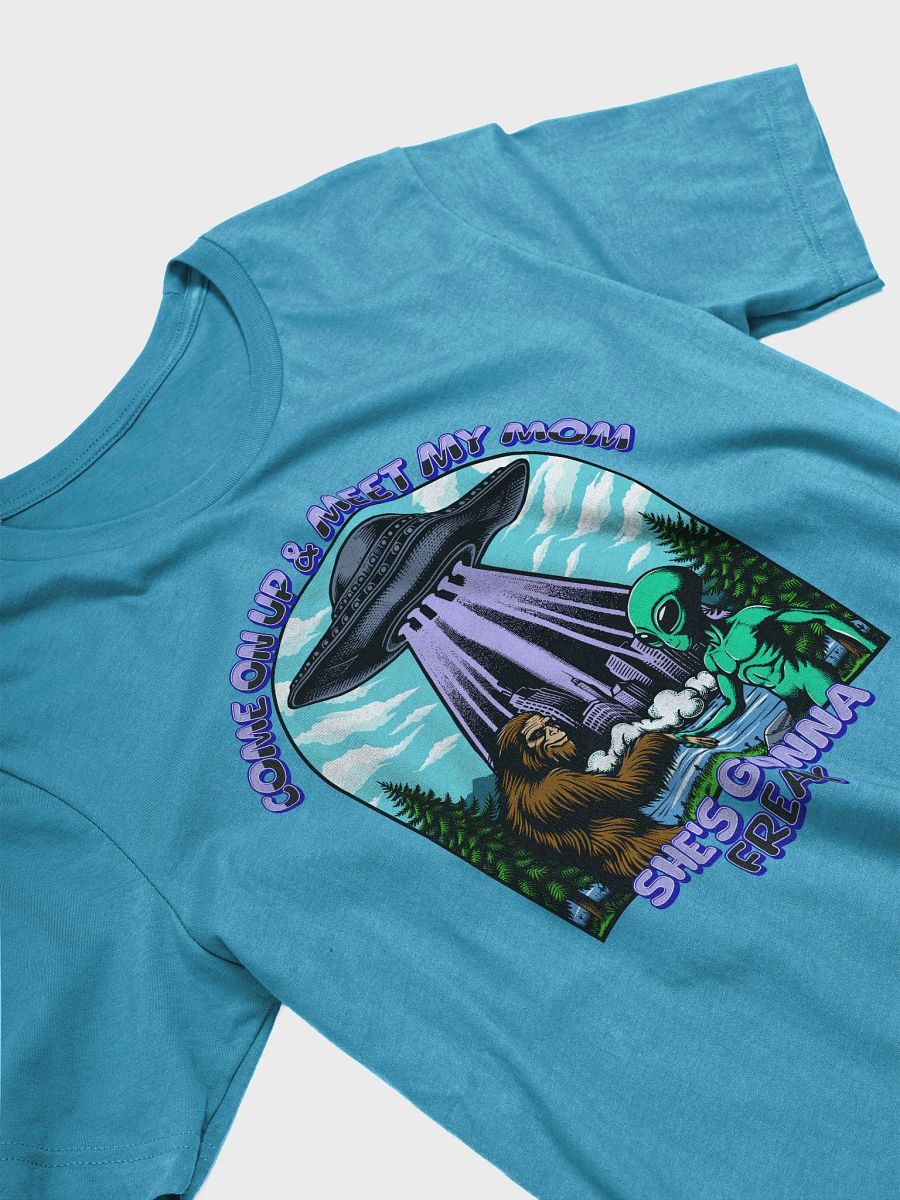 Mythical Bigfoot & Alien Encounter T-Shirt product image (4)