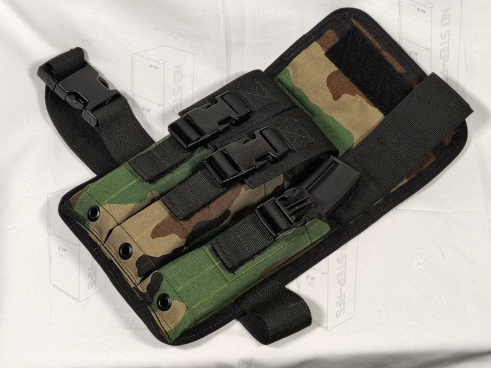 'Ready to ship' Drop leg triple MP5 Pouch, Woodland/black product image (3)