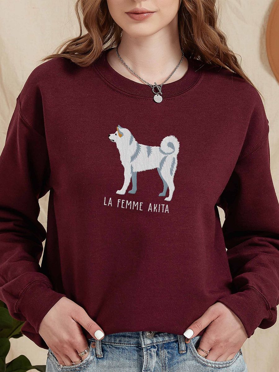 La Femme Akita Sweatshirt (Embroidered) of a Japanese Akita Inu(White) product image (2)