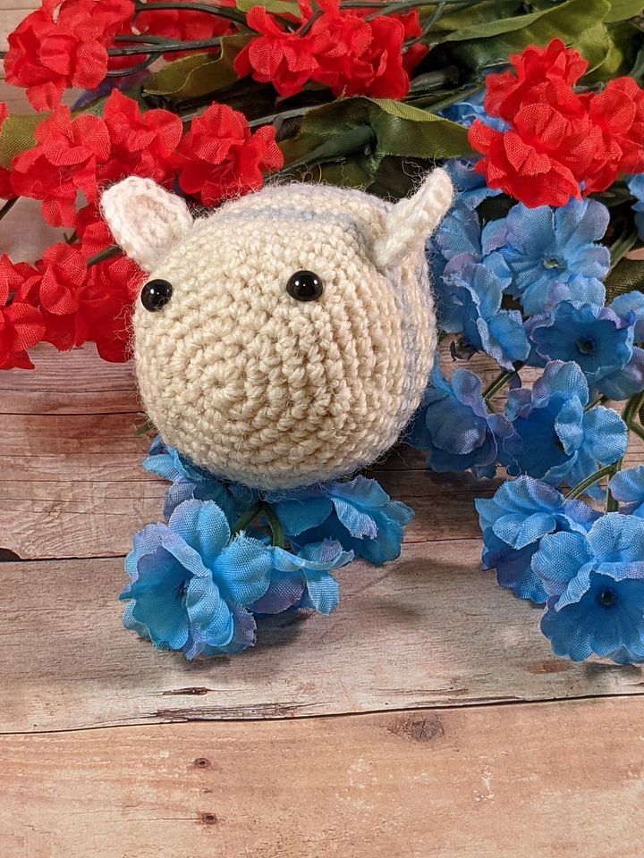Ghost Bee Plush product image (2)
