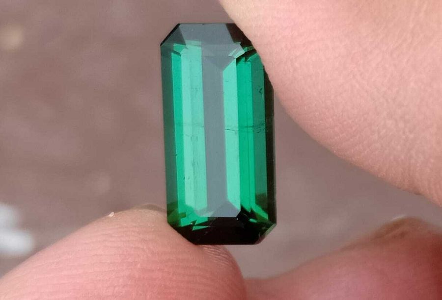 TOURMALINE LOOSE GEMSTONE PIECE FOR RING DEEP GREEN CHROME COLOR, 5.35 CARAT product image (6)