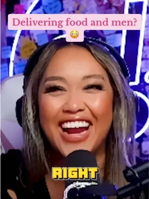 When your Uber driver thinks it’s a date 😭💋  What happens when surprising chat with sweet treats gives more than intended. #StreamMoments #FunnyStreamClips #TwitchClips #StreamerLife #uber