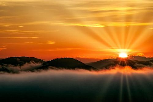 What does your DAYBRK look like!?
#DAYBRK #mountains #mist #outdoor #naturelovers