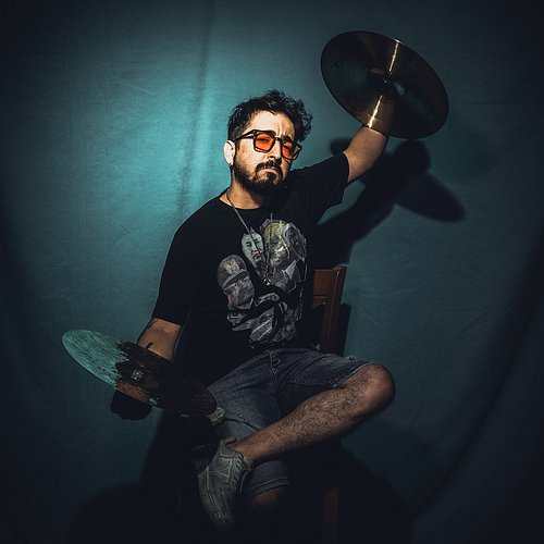 @talkback.band Photoshoot Day - İlk Şarkımız “Kafam Çok Karışık” 15 Ağustosta Yayında
📸: @almcih 
#talkback #photoshoot