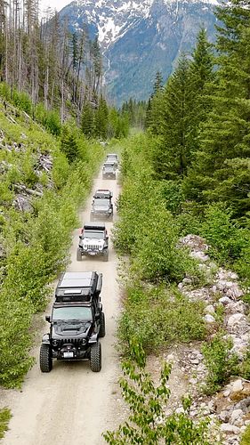 may long crew 🫡

@letsgetlostoverland 
@cityescapeadventures 
@charged.up.overland 
@willbeere