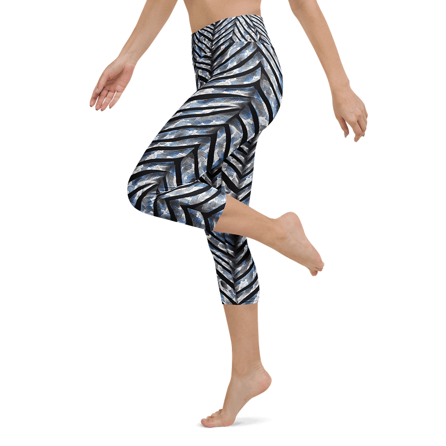 Blue Grey Snake Skin Capri Leggings product image (5)