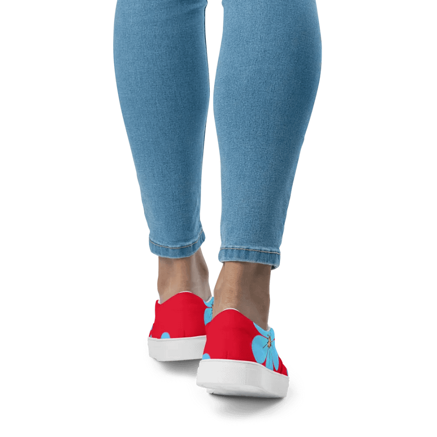 Blossom Bliss Women's Slip-Ons product image (5)