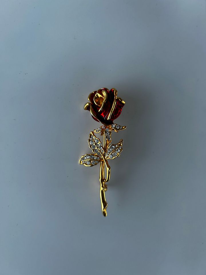 Gold Tone Rose Rhinestones Brooch product image (2)