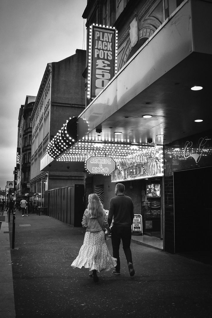 Ltd Edition Giclée Print Glasgow Couple product image (1)