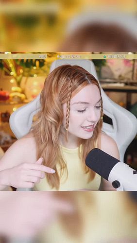 Brush? No. Cable tubing? Yes. 
.
.
#twitchstreamer #smallstreamercommunity #smallstreamersconnect #femalestreamer #twitchpart...
