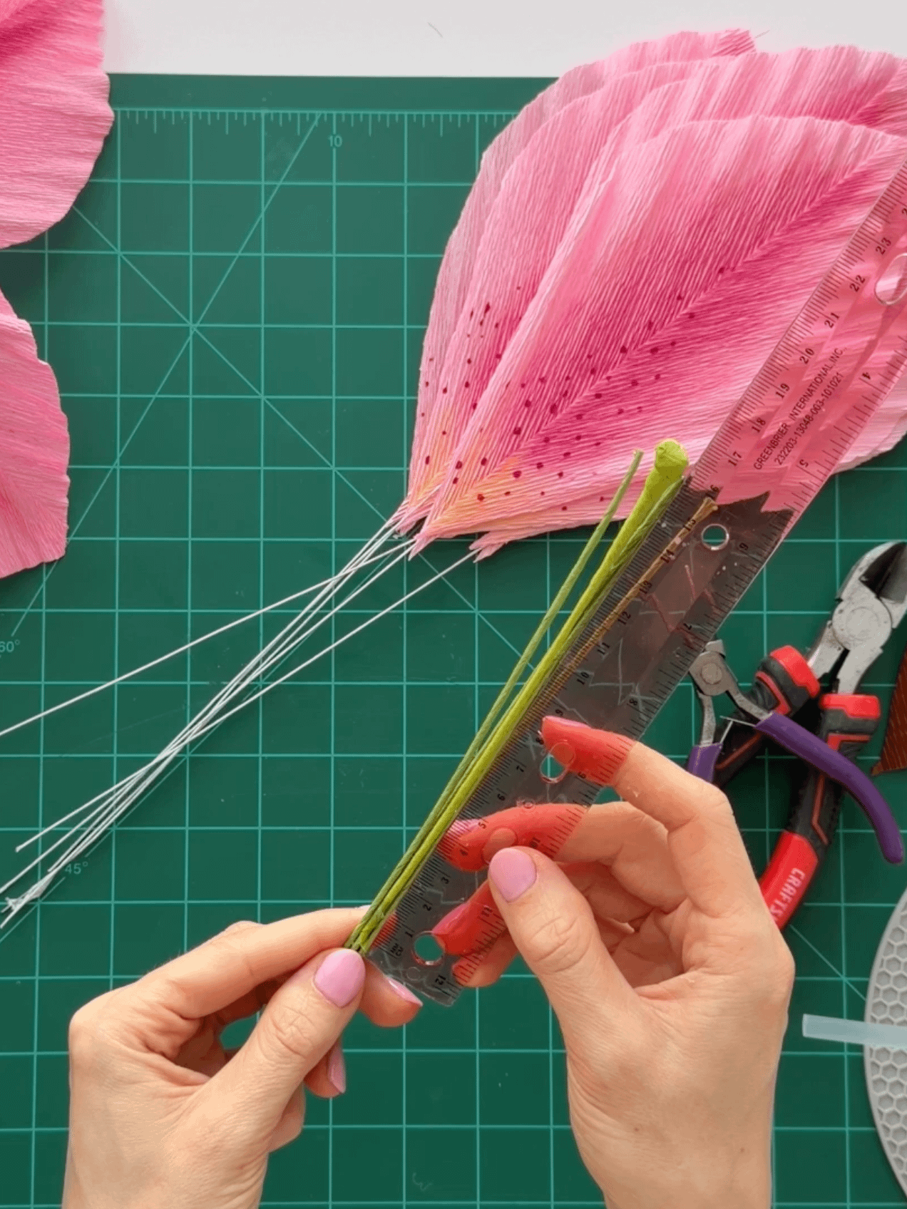 DIY Giant Crepe Paper Lily Flower: 3 sizes Templates from Video Tutorial + Materials Checklist product image (8)