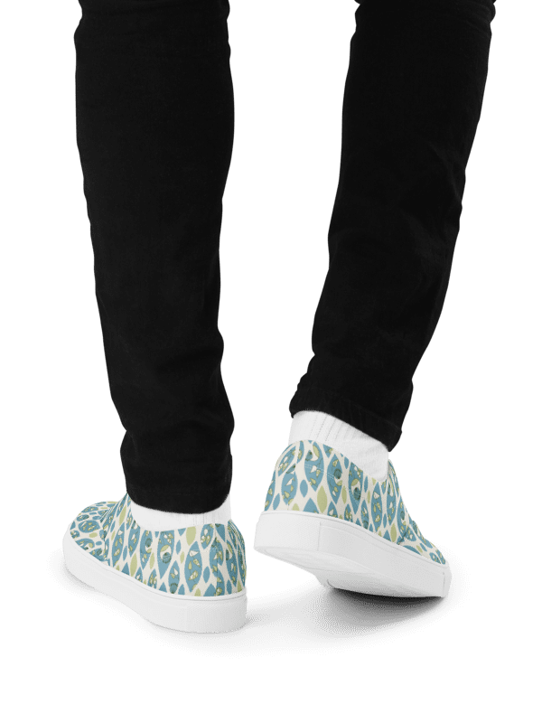 Chilly Summer | Men's Lace-Up Canvas Shoes product image (3)