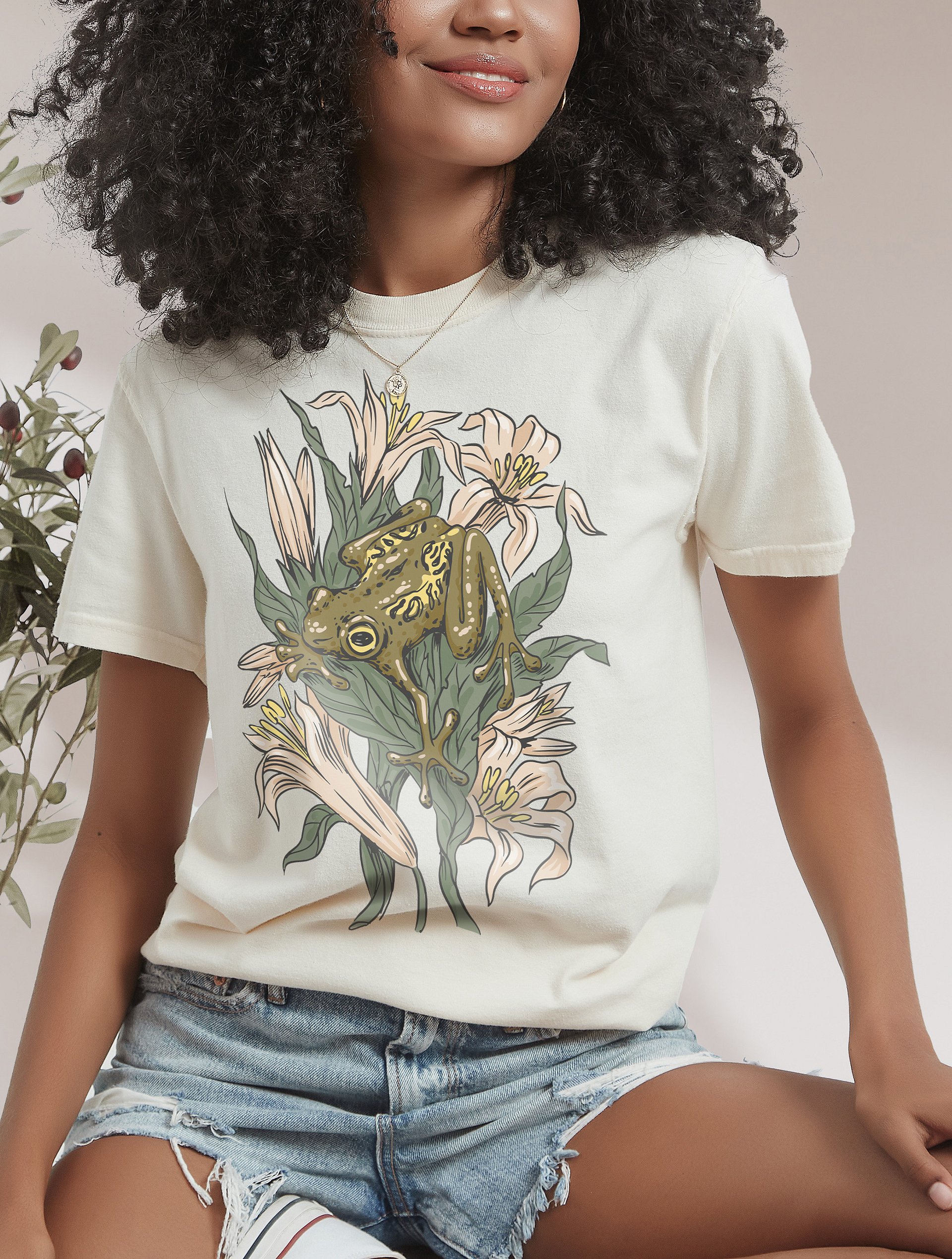 Goblincore and Cottagecore Shirts for Frog Lovers | Forest Frog on some Water Lilies Botanicals T-Shirt product image (10)